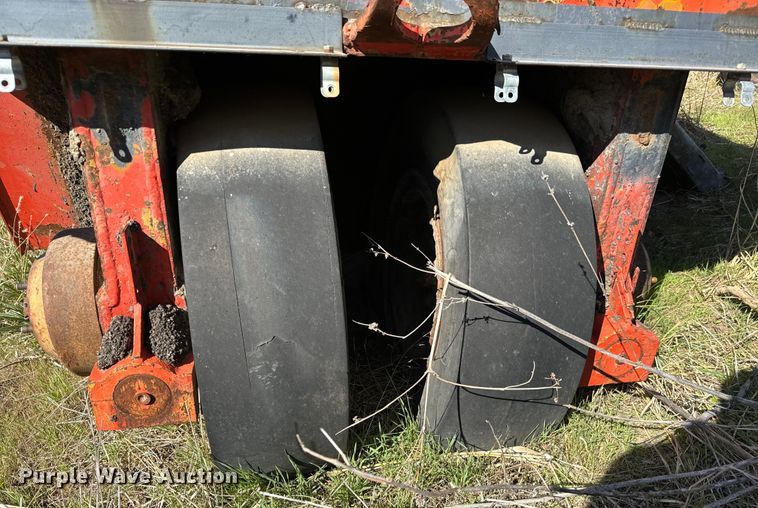 image for item NH9037 Ingram 9-2800-PA pneumatic roller