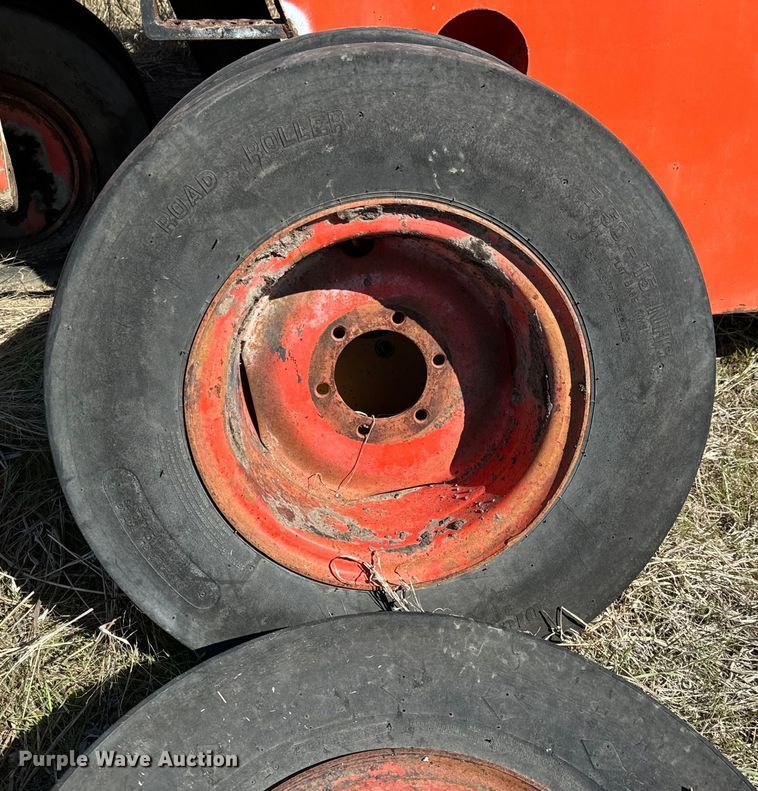 image for item NH9037 Ingram 9-2800-PA pneumatic roller