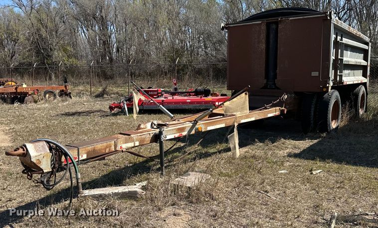 image for item NH9038 2005 Cornhusker  800R-2805-656 end dump pup trailer