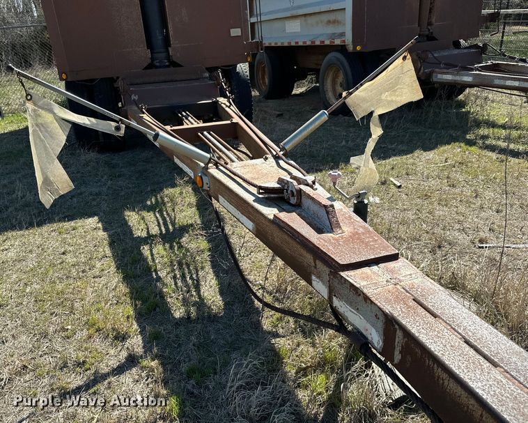 image for item NH9038 2005 Cornhusker  800R-2805-656 end dump pup trailer