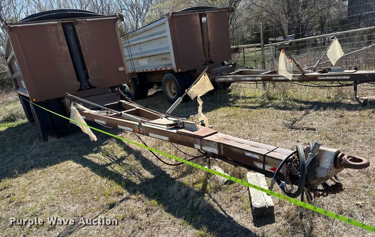 image for item NH9038 2005 Cornhusker  800R-2805-656 end dump pup trailer