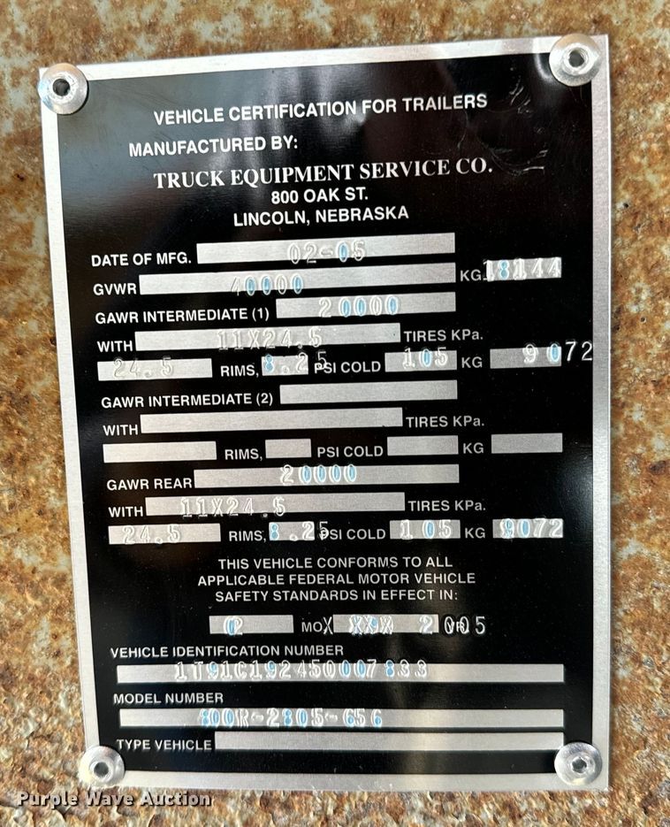 image for item NH9038 2005 Cornhusker  800R-2805-656 end dump pup trailer