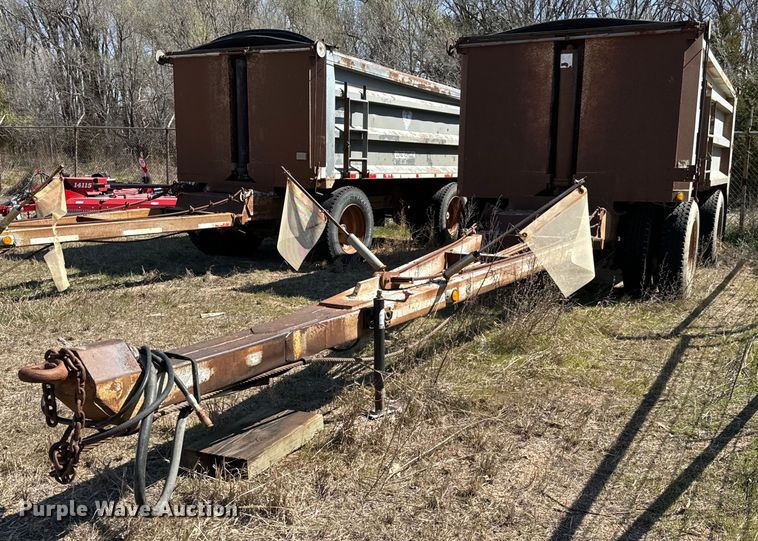 image for item NH9039 1999 Cornhusker  800R-93098-469 end dump pup trailer