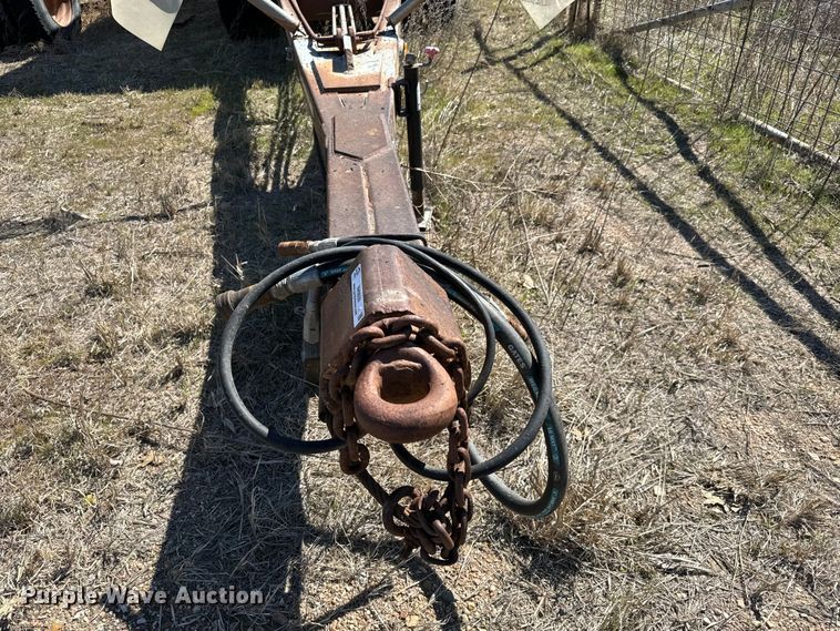 image for item NH9039 1999 Cornhusker  800R-93098-469 end dump pup trailer