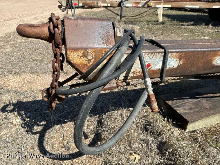 image for item NH9039 1999 Cornhusker  800R-93098-469 end dump pup trailer