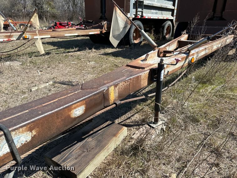 image for item NH9039 1999 Cornhusker  800R-93098-469 end dump pup trailer