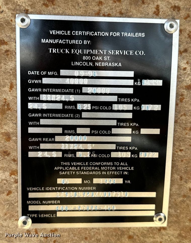 image for item NH9039 1999 Cornhusker  800R-93098-469 end dump pup trailer