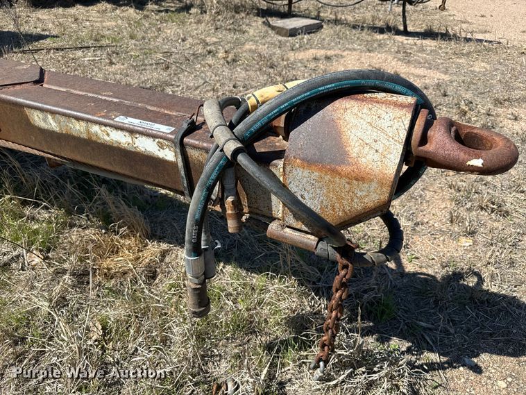 image for item NH9040 2002 Cornhusker  800R-32102-584 end dump pup trailer