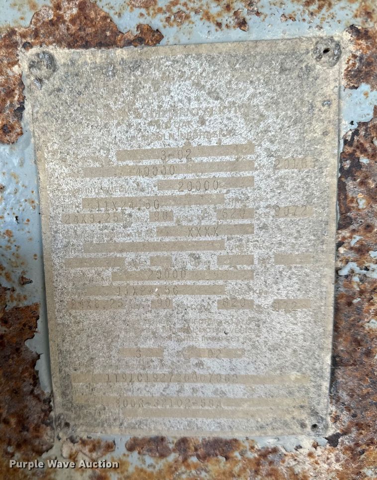 image for item NH9040 2002 Cornhusker  800R-32102-584 end dump pup trailer