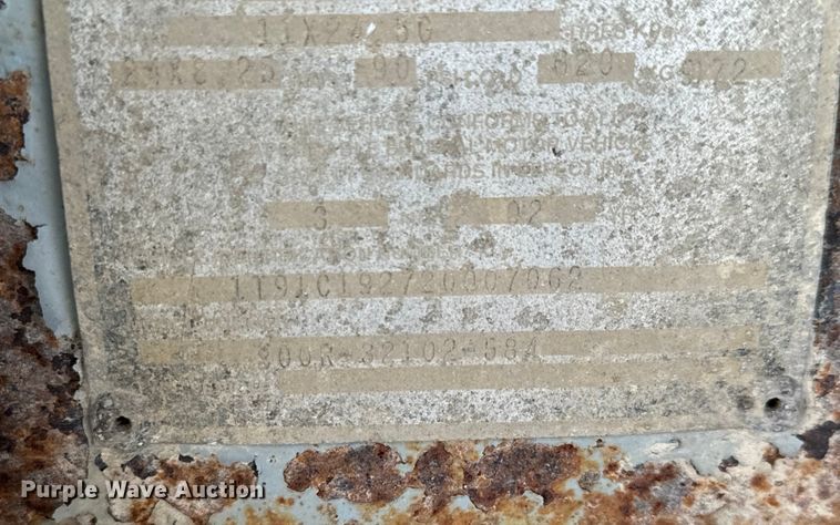 image for item NH9040 2002 Cornhusker  800R-32102-584 end dump pup trailer