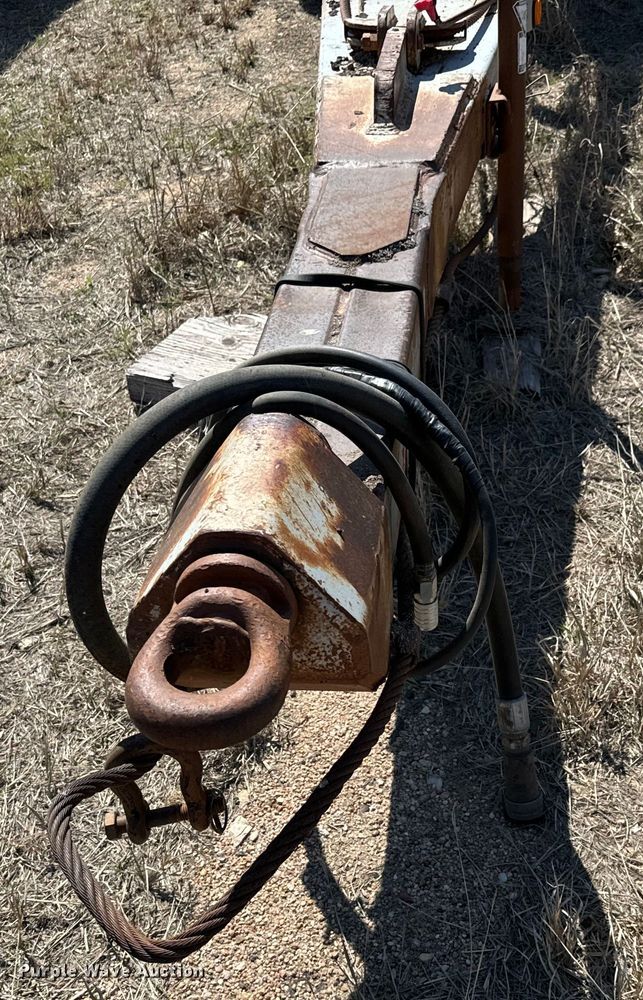 image for item NH9041 1996 Cornhusker  800R-11996-363 end dump pup trailer