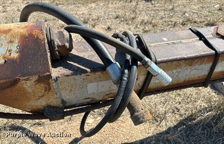 image for item NH9041 1996 Cornhusker  800R-11996-363 end dump pup trailer