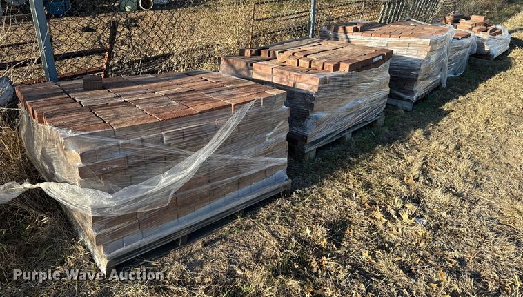 image for item NH9044 (5) pallets of bricks