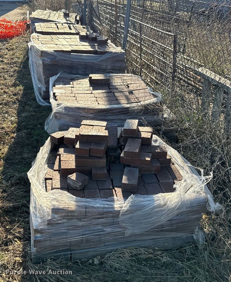 image for item NH9044 (5) pallets of bricks
