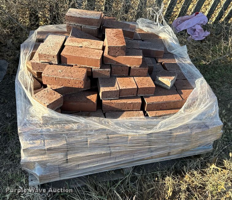 image for item NH9044 (5) pallets of bricks