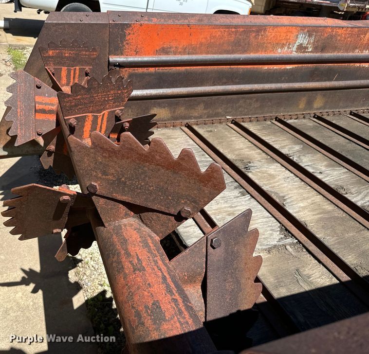 image for item NH9078 Du-Al 600 manure spreader