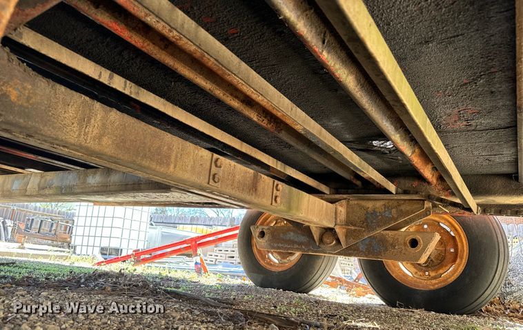 image for item NH9078 Du-Al 600 manure spreader