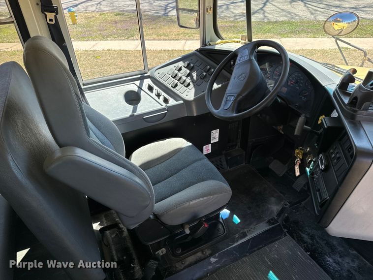 image for item NH9079 2008 International  CE200 school bus