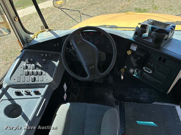 image for item NH9079 2008 International  CE200 school bus