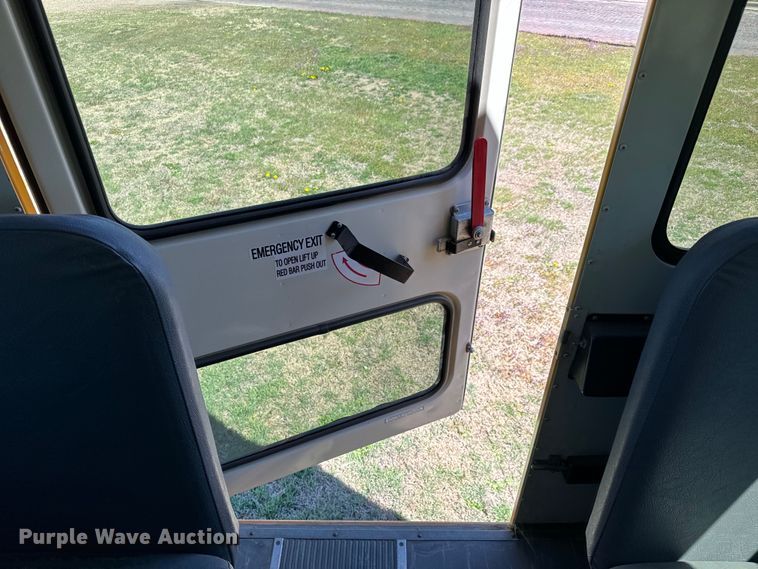 image for item NH9079 2008 International  CE200 school bus