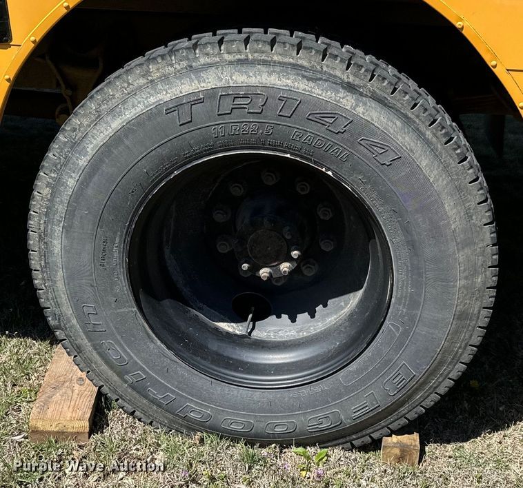 image for item NH9079 2008 International  CE200 school bus