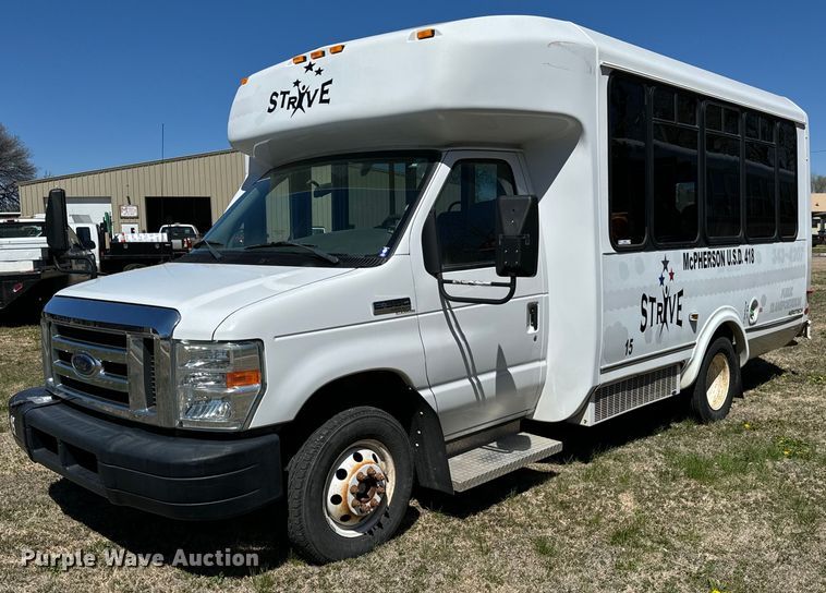 image for item NH9080 2008 Eldorado National Aerotech  shuttle bus