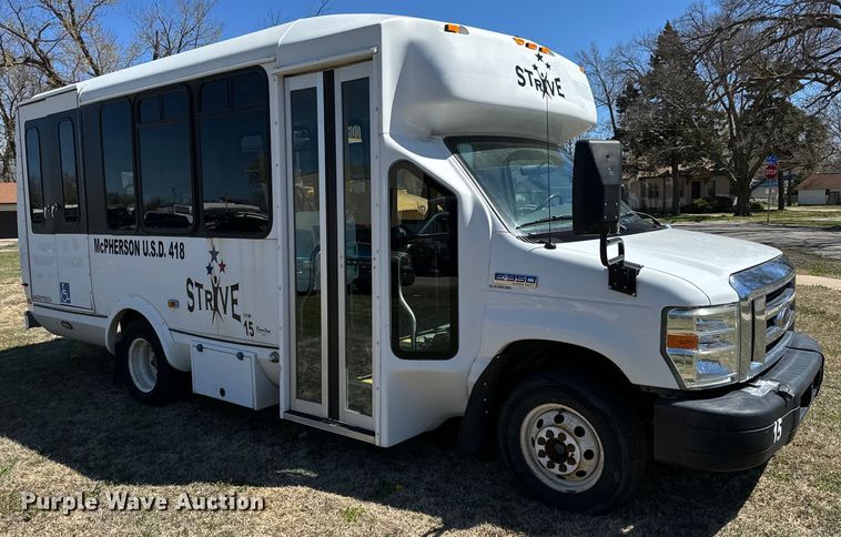 image for item NH9080 2008 Eldorado National Aerotech  shuttle bus