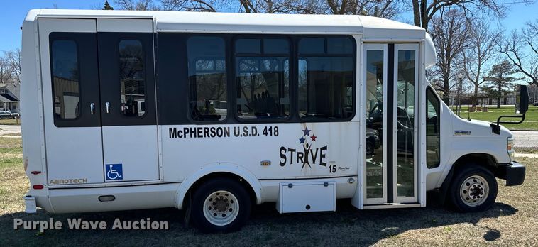 image for item NH9080 2008 Eldorado National Aerotech  shuttle bus