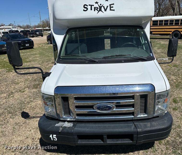 image for item NH9080 2008 Eldorado National Aerotech  shuttle bus