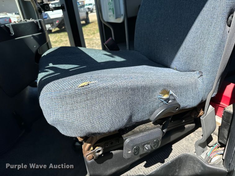 image for item NH9080 2008 Eldorado National Aerotech  shuttle bus