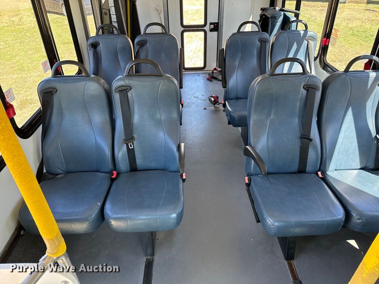 image for item NH9080 2008 Eldorado National Aerotech  shuttle bus