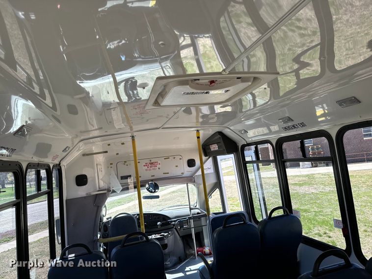 image for item NH9080 2008 Eldorado National Aerotech  shuttle bus