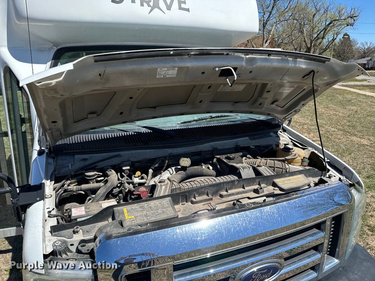 image for item NH9080 2008 Eldorado National Aerotech  shuttle bus