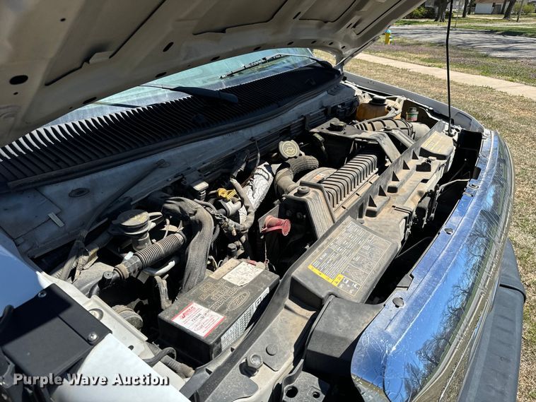 image for item NH9080 2008 Eldorado National Aerotech  shuttle bus