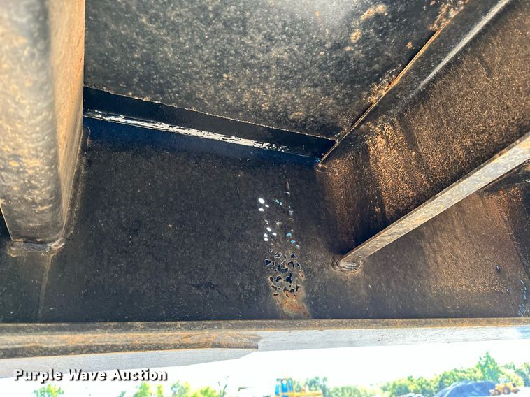 image for item NQ9524 1975 Lowboy equipment trailer