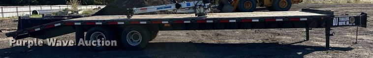 image for item NQ9529 2013 DJ flatbed trailer