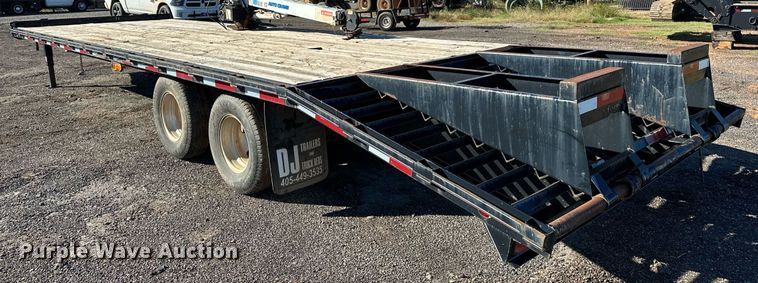 image for item NQ9529 2013 DJ flatbed trailer