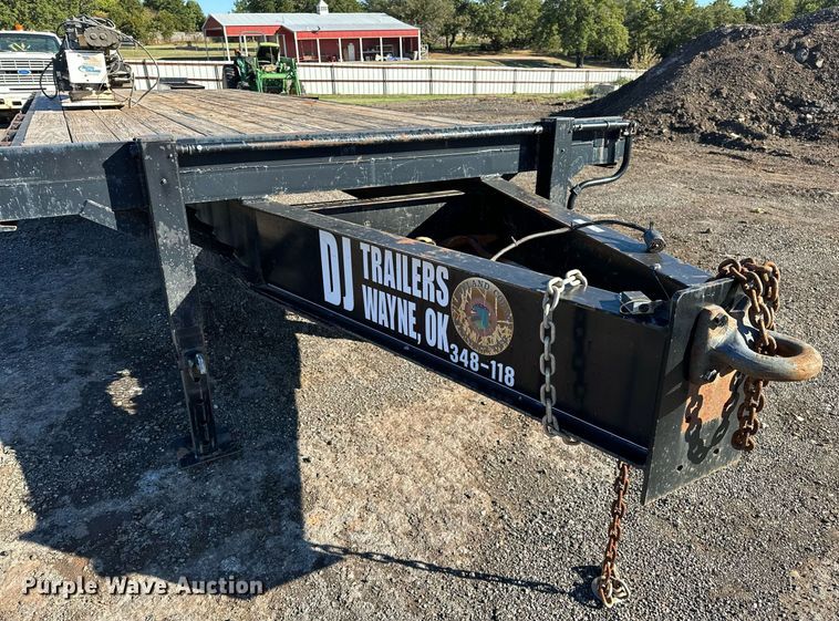 image for item NQ9529 2013 DJ flatbed trailer