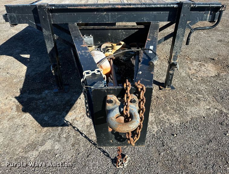 image for item NQ9529 2013 DJ flatbed trailer