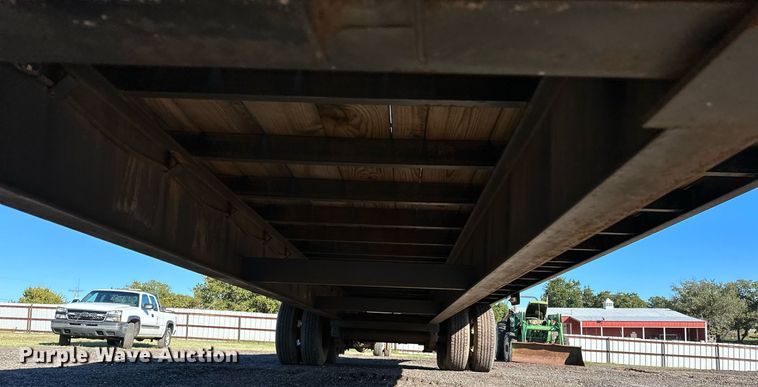 image for item NQ9529 2013 DJ flatbed trailer