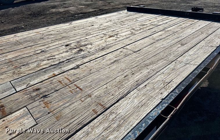 image for item NQ9529 2013 DJ flatbed trailer