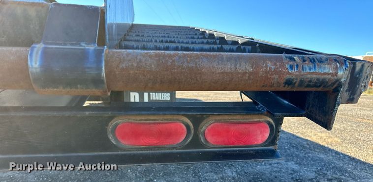image for item NQ9529 2013 DJ flatbed trailer