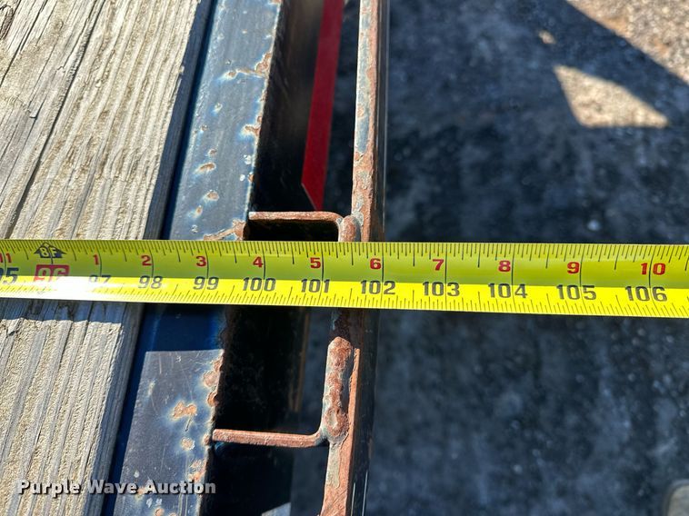 image for item NQ9529 2013 DJ flatbed trailer