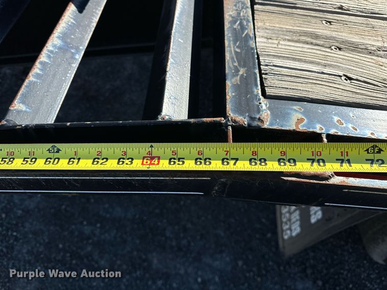 image for item NQ9529 2013 DJ flatbed trailer