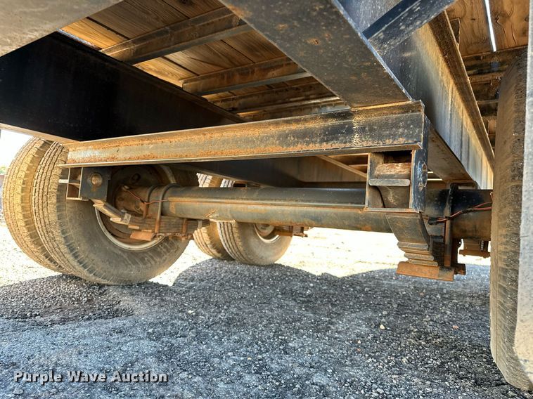 image for item NQ9529 2013 DJ flatbed trailer