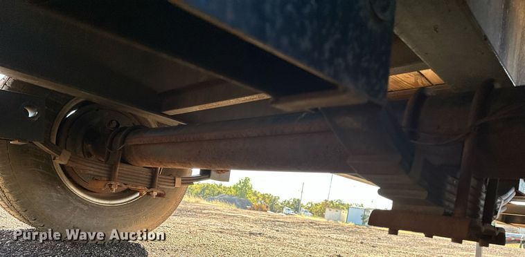 image for item NQ9529 2013 DJ flatbed trailer