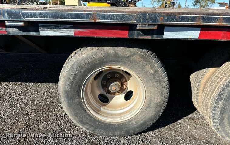 image for item NQ9529 2013 DJ flatbed trailer