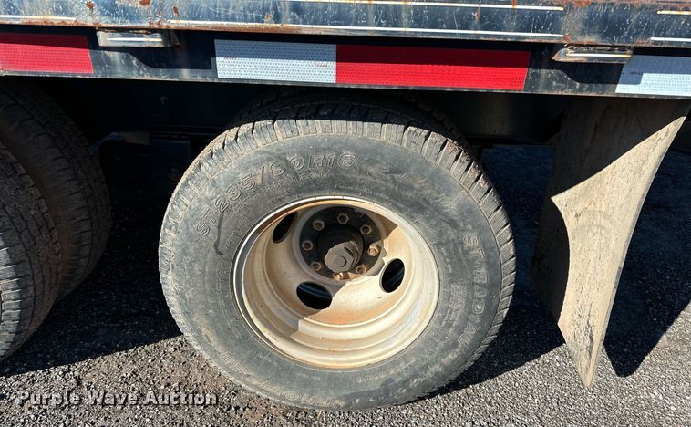 image for item NQ9529 2013 DJ flatbed trailer