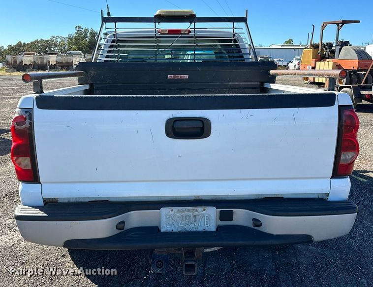 image for item NQ9530 2007 Chevrolet  Silverado 1500 Ext. Cab pickup truck