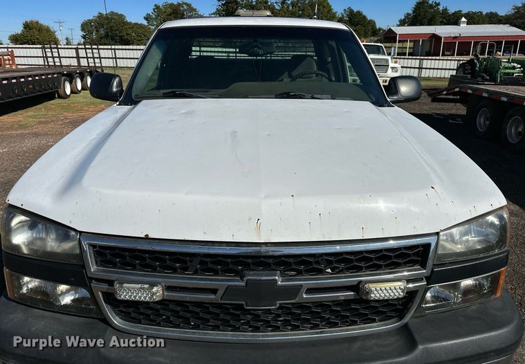 image for item NQ9530 2007 Chevrolet  Silverado 1500 Ext. Cab pickup truck